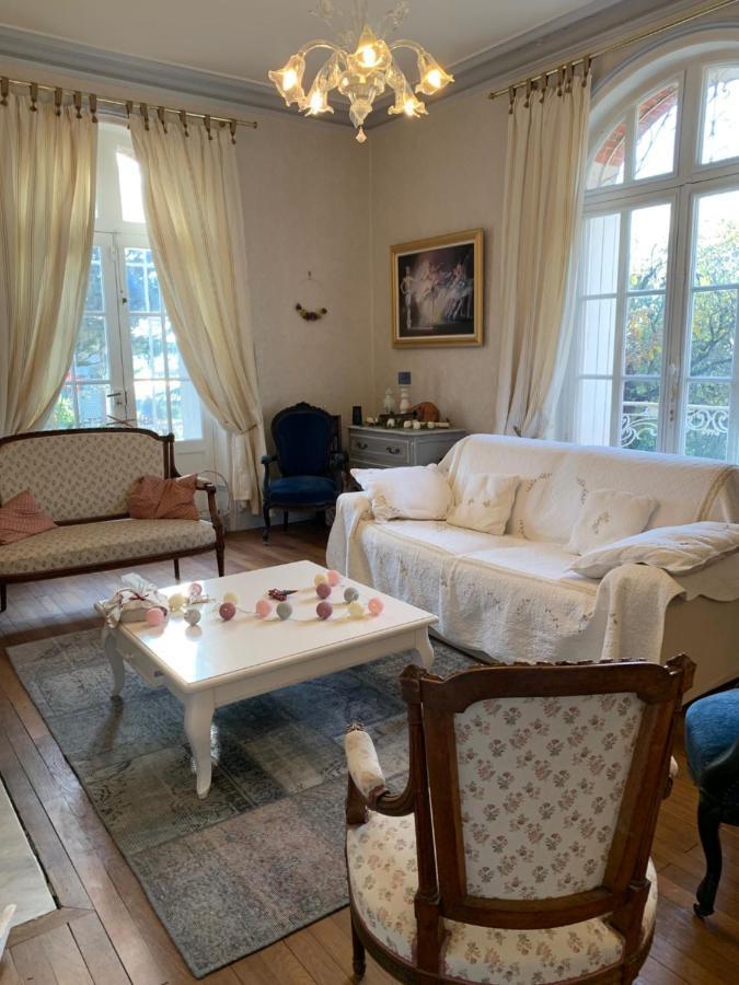 Le Manoir Des Rochers Bouere Exterior foto