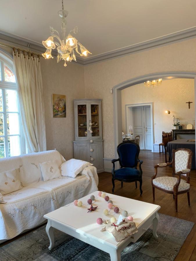 Le Manoir Des Rochers Bouere Exterior foto